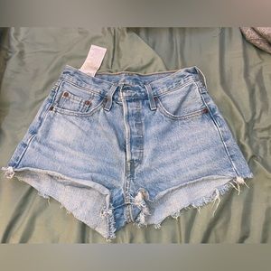 size 25 LEVIS 501s shorts
